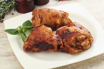 Roasted chicken leg with spicy sauce