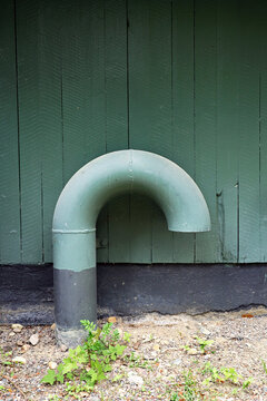 Ventilation intake on building foundation