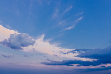 Fototapeta na wymiar Scenic clouds in the evening sky