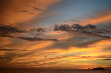 Fototapeta na wymiar Beautiful sunset sky 