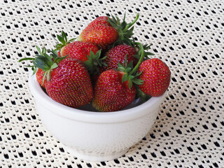 Frische Erdbeeren in einer Schüssel