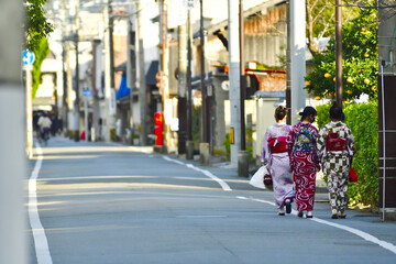 着物を着た女性　