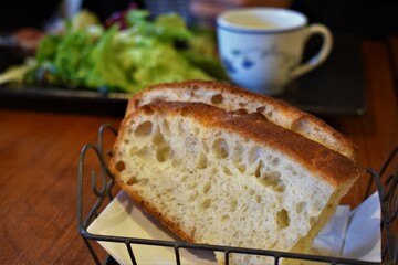 パスタ、スパゲッティ、ランチ、カフェ、チーズ、デザート、パン