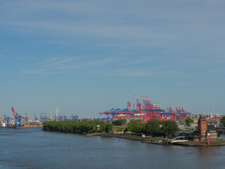 Fototapeta premium Hamburg und die Elbe