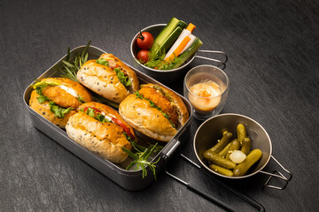 アウトドアでサンドウィッチ　Outdoor Home Made Sandwich 