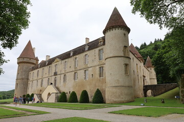 Fototapeta na wymiar Le château de Bazoches, vue de l'extérieur, village de Bazoches, département de la Nièvre, France