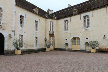 Fototapeta na wymiar Le château de Bazoches, vue de l'extérieur, village de Bazoches, département de la Nièvre, France