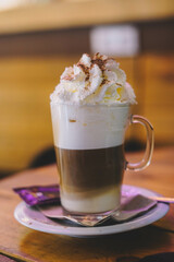 Tremendo capuchino estilo italiano con crema