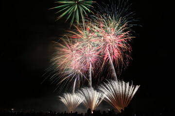 港町の花火大会