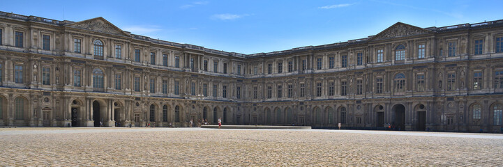 Fototapeta na wymiar Cours carre in the Louvre museum (Paris, France) 
