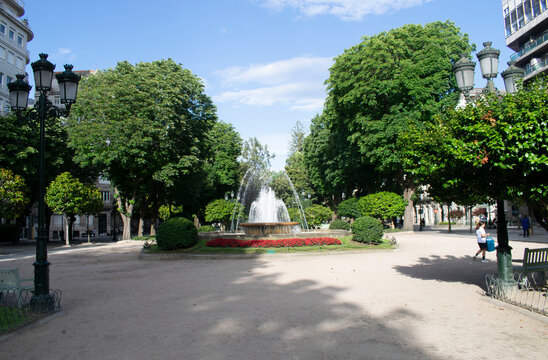 Parques con fuentes en primavera de Vigo, Galicia.