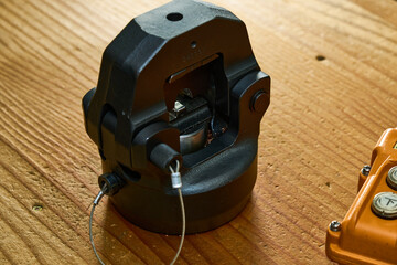 油圧式端子圧着機