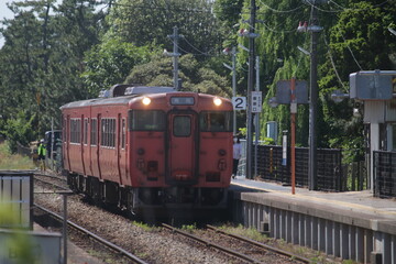 Naklejka premium 氷見線のキハ40系列車