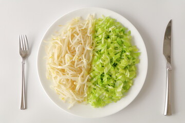 食物繊維たっぷりヘルシーもやしとキャベツのサラダ