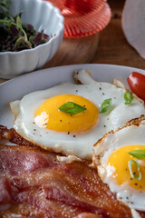 fried egg with bacon