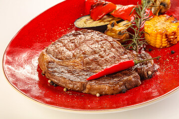 Delicous steak ribeye wtith vegetables