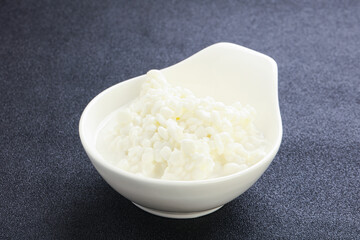 Dietary granulated cottage cheese for breakfast