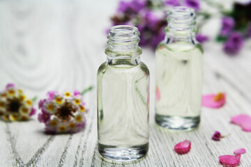 アロマ　セラピー　スパ　ボトル　芳香　花