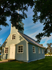 Tipica iglesia de Islandia ubicada en lago Myvatn