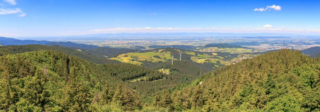 Schauinsland Panorama mit Blick auf Freiburg