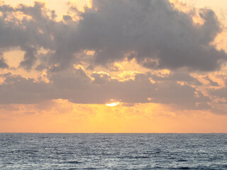 Obraz premium Sunrise over Tofo Beach, Mozambique