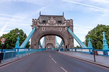 Fototapeta na wymiar Looking through Tower Bridge