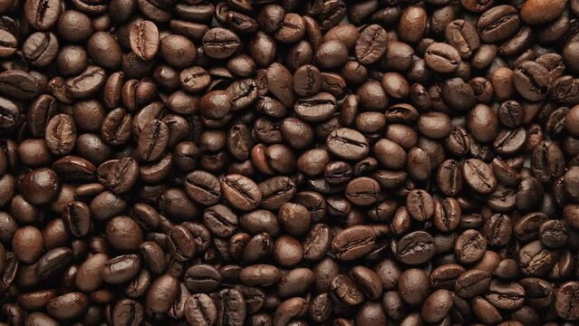 Heap of coffee beans - rotation - closeup