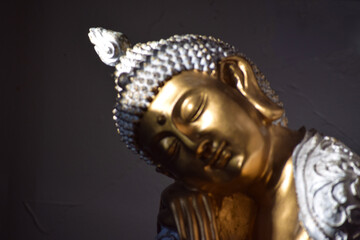 golden buddha statue