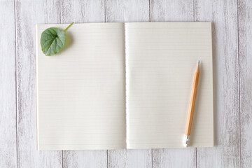 かわいいノートと鉛筆の背景素材