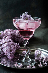  Glass full of bubbly pink champagne, party concept