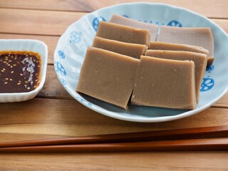 한국음식 도토리묵과 양념간장