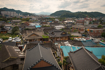 Fototapeta na wymiar Jeonju, a city with many Korean architecture and traditional tile buildings-1