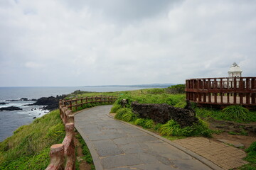 Fototapeta na wymiar seaside view with walkway