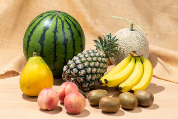 夏が旬の果物の集合