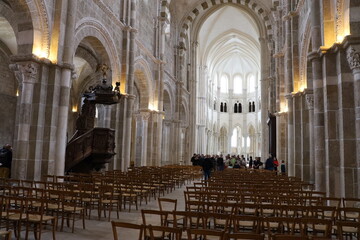 La Basilique Sainte Marie Madeleine, basilique de Vezelay, intérieur de la basilique, village de Vezelay, département de l'Yonne, France