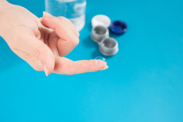 eye contact lenses care and treatment shows ophthalmologist