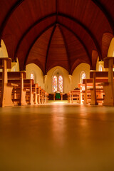 Innenansicht der Kirche von Chexbres im im Distrikt Lavaux-Oron des Kantons Waadt , Schweiz