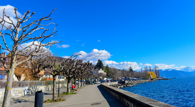 Uferpromenade Lutry, Distrikt Lavaux-Oron des Kantons Waadt / Schweiz