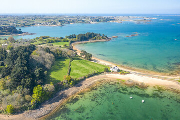Vue aerienne du littoral autour de Paimpol sur la cote du goello en Bretagne