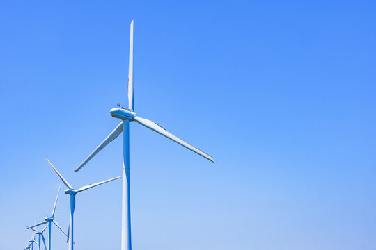 風力発電　再生可能エネルギー　再エネ　【 SDGs の イメージ 】
