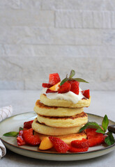 Sweet cheese cakes with fruit