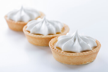 shortbread basket with protein cream