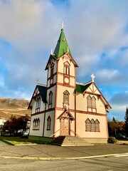 Fototapeta na wymiar Church in Húsavík