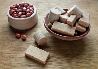 Paçoquinha is a sweet consumed in the traditional Festa Junina. It is made from crushed peanuts and pressed with sugar. Festas Juninas, held in June and is the most traditional in Brazil.