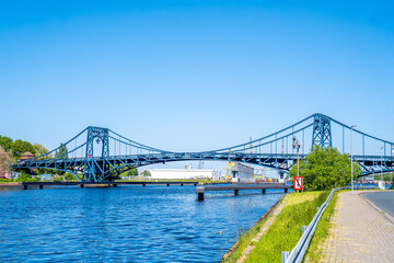 Fototapeta na wymiar Kaiser Wilhelm Brücke, Wilhelmshaven, Ostfriesland, Deutschland 