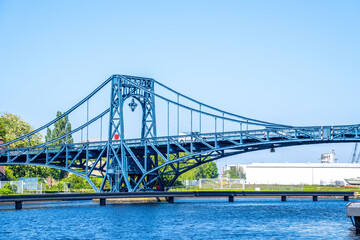 Fototapeta premium Kaiser Wilhelm Brücke, Wilhelmshaven, Ostfriesland, Deutschland 