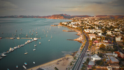 Fototapeta premium La Paz, Bajacalifornia sur, Coastline aerial 