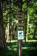 Die Schlösser von Laxenburg in der Gemeinde Laxenburg in Niederösterreich, sechs Kilometer südlich zum Bundesland Wien. Im großen Schlosspark befinden sich das Alte Schloss, Blaue Hof und Franzensburg