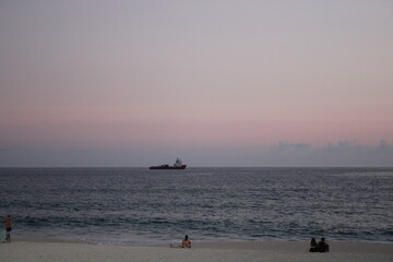 Fototapeta premium Sunset Ship