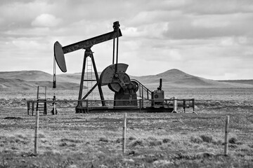 Small oil derrick, Tierra del Fuego, Paragonia, Argentina